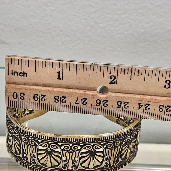 VINTAGE MMA METROPOLITAN MUSEUM OF ART GOLD TONE BANGLE CUFF BRACELET - Picture 8 of 8